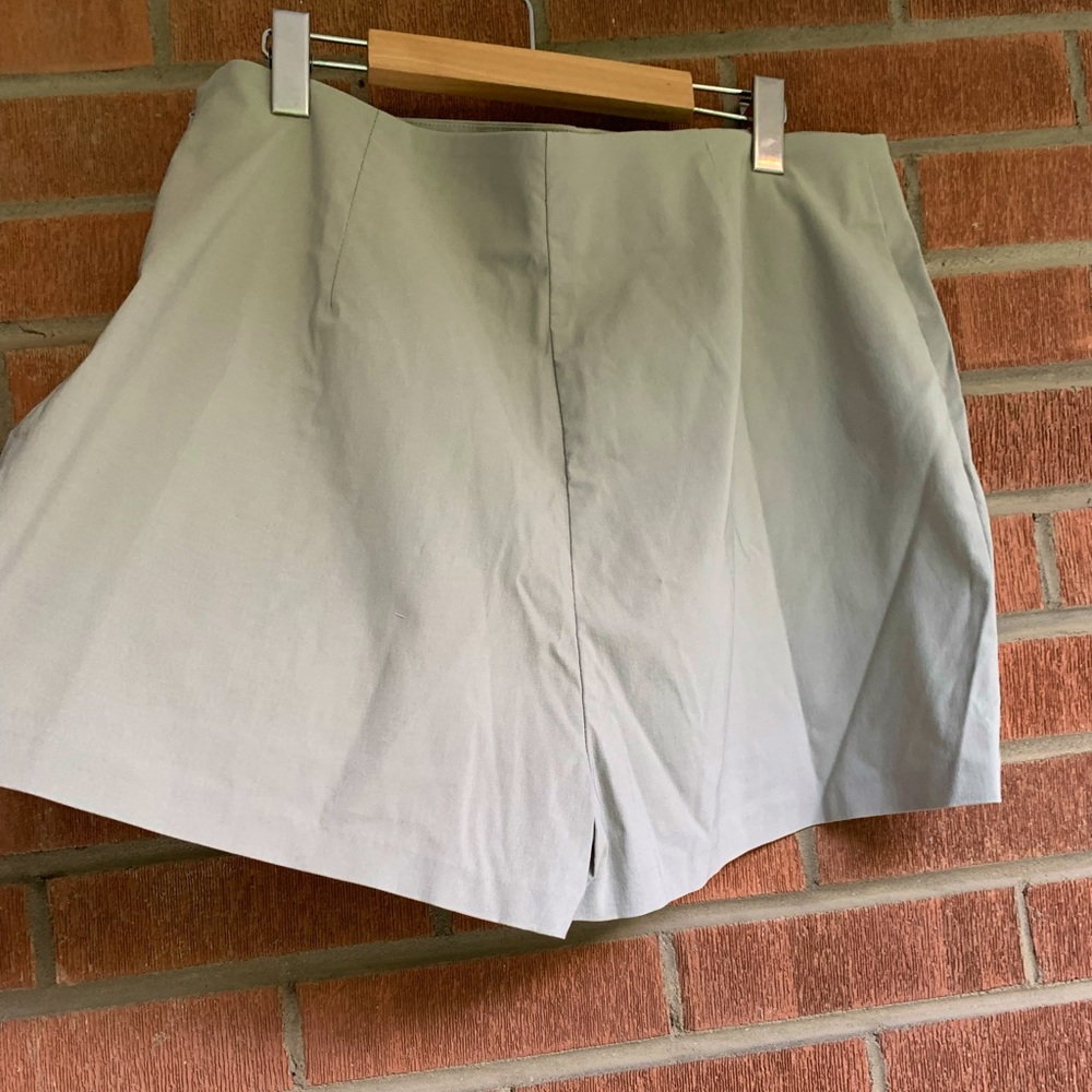 ASOS PLUS SIZE tailored stretch shorts